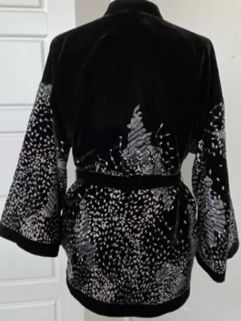 General Hospital 2026 Maura West Black Jacket back view highlighting professional knit finish and luxury tailored stitching.