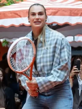 All Accor Roland Garros Aryna Sabalenka Jacket cropped edition in bold blue and green checkered cotton with a shirt collar and Aryna's sharp Roland Garros style.