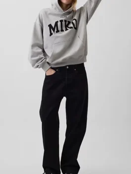 Gap Young Miko Heavyweight Logo Hoodie in grey fleece with soft lining, hooded collar, pullover closure, kangaroo pocket and rib knitted cuffs and hem
