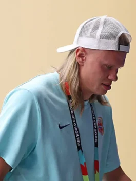 Erling Haaland wearing the blue polyester FIFA World Cup Norway Blue T-Shirt with half length sleeves.