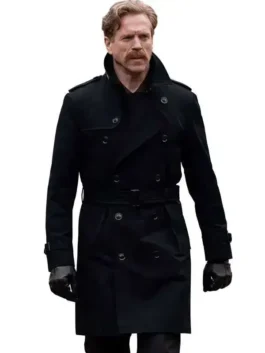 The Runner Damian Lewis Black Coat View Look